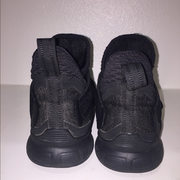 footlocker lebron soldiers